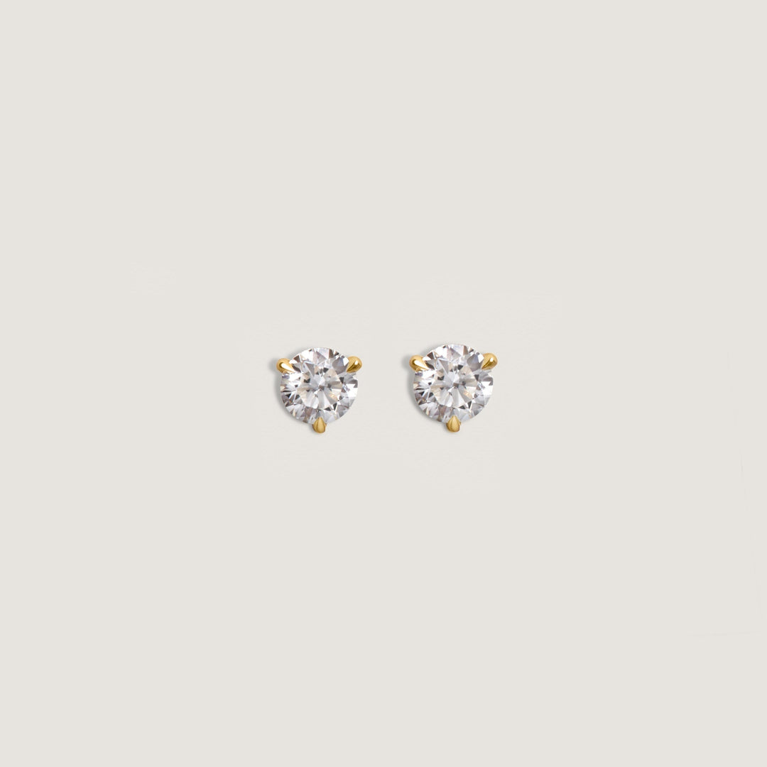June Round Stud Earrings Diamond