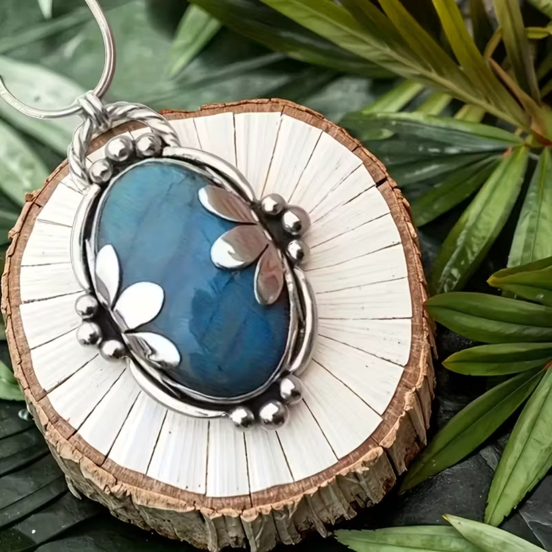 Vintage Silver Oval Blue Stone Necklace