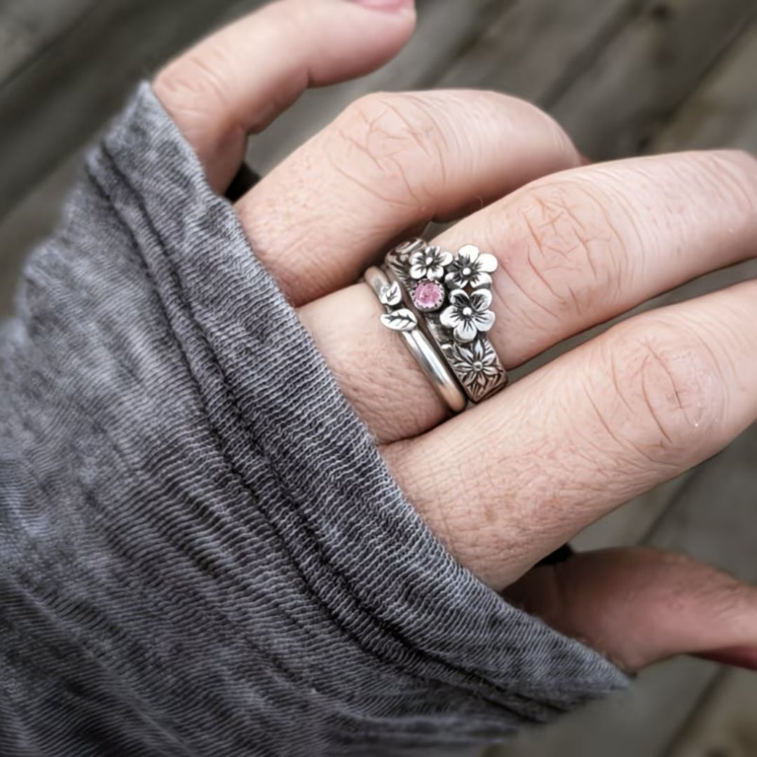 Vintage Floral Pink Stone Ring
