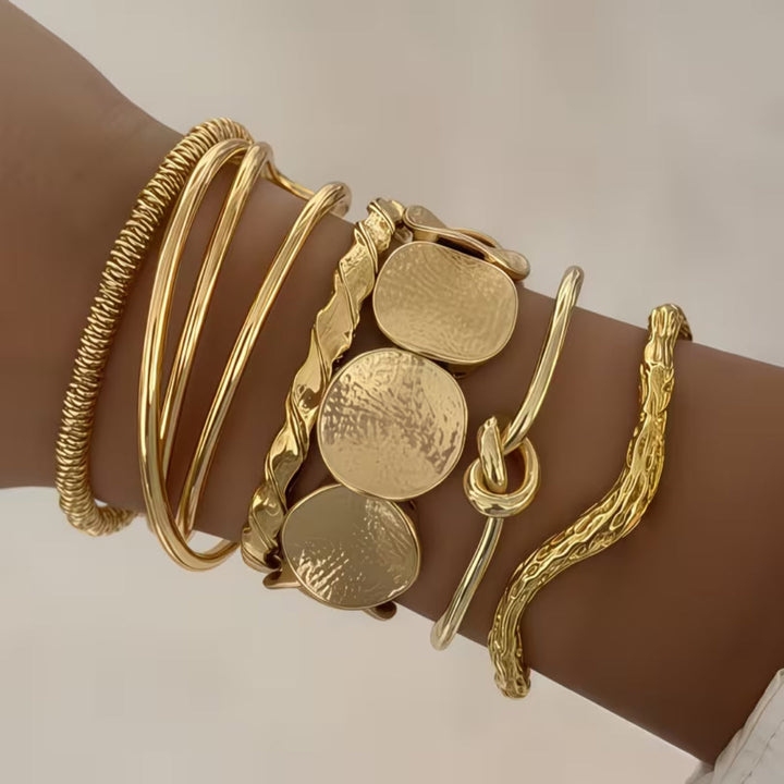 Hammered Wavy Bangle Set