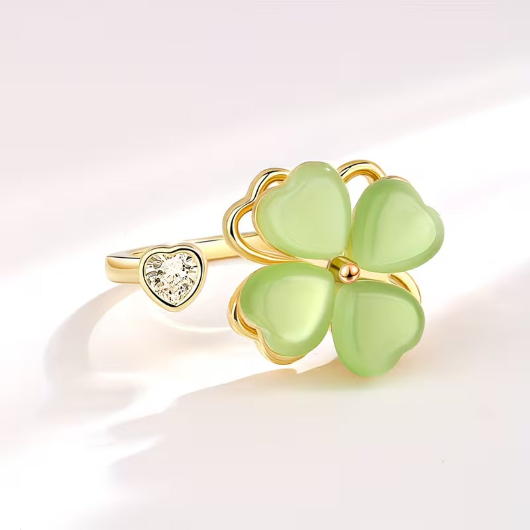 Lucky Green Clover Heart Ring