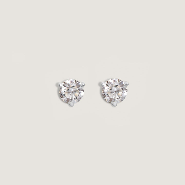 June Round Stud Earrings Diamond
