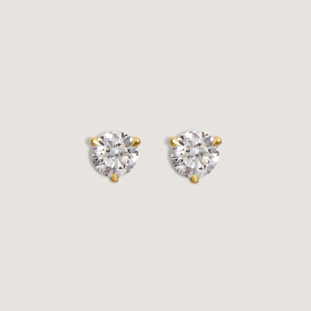 June Round Stud Earrings Diamond