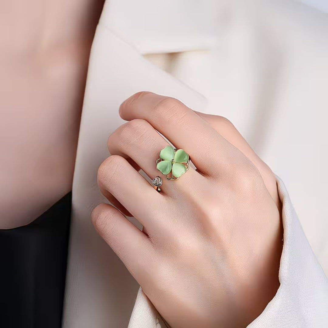 Lucky Green Clover Heart Ring