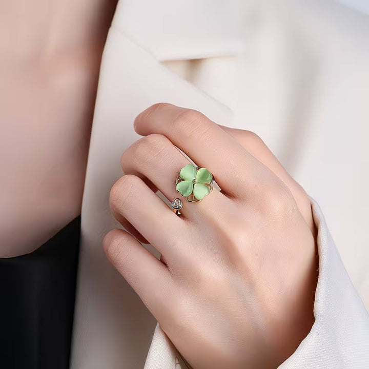 Lucky Green Clover Heart Ring