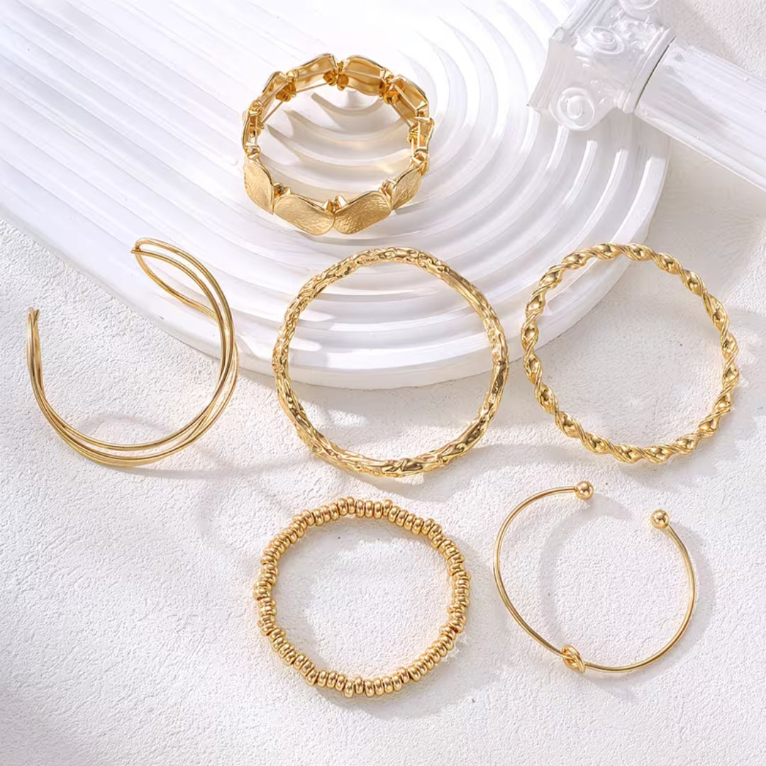 Hammered Wavy Bangle Set