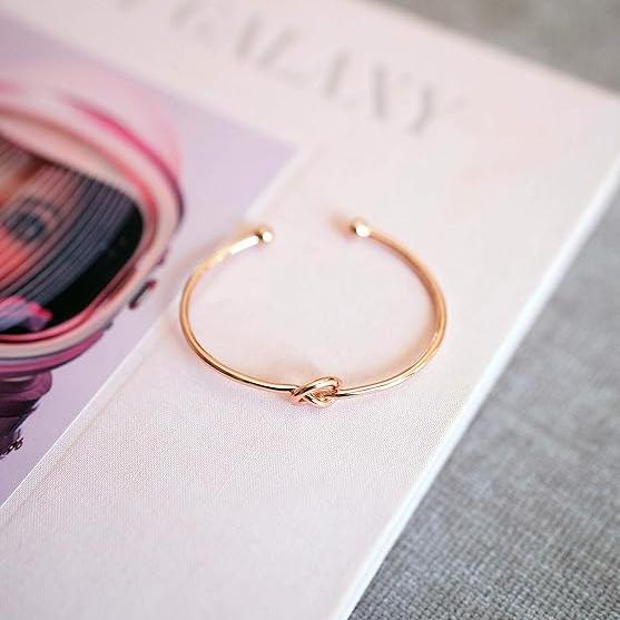 Love Knot Infinity Bracelet | Gold