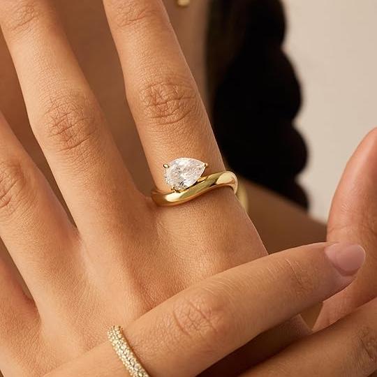 Wavy Promise Ring | Gold