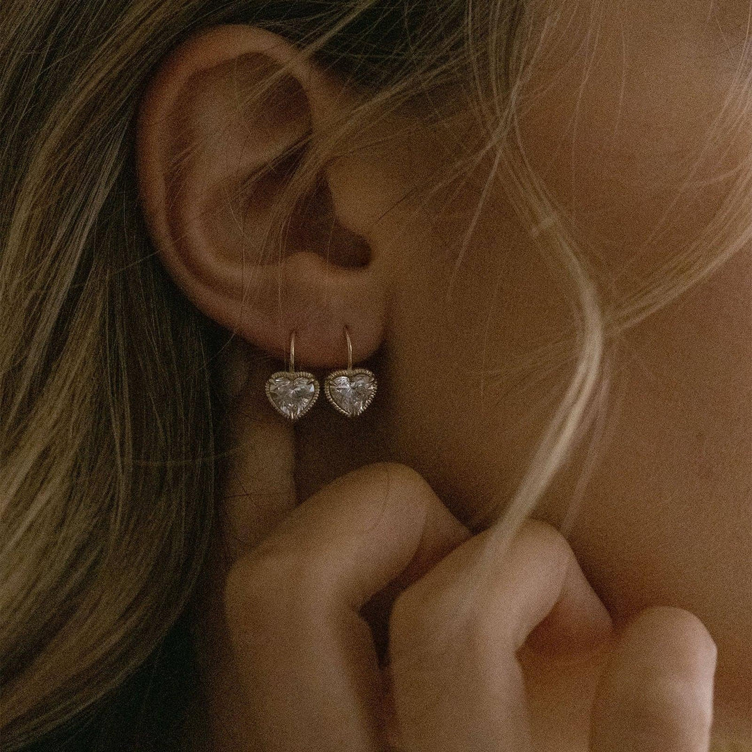Solis Ribbed Heart Diamond Earrings