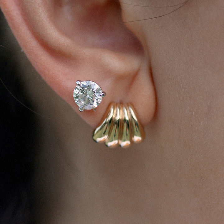 June Round Stud Earrings Diamond