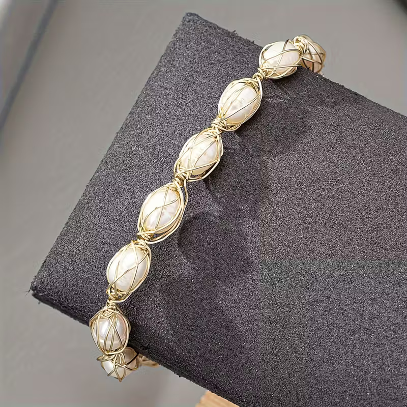 Wire Pearl Braelet