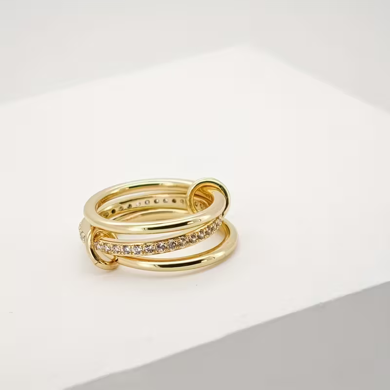 Intertwined Trinity Ring