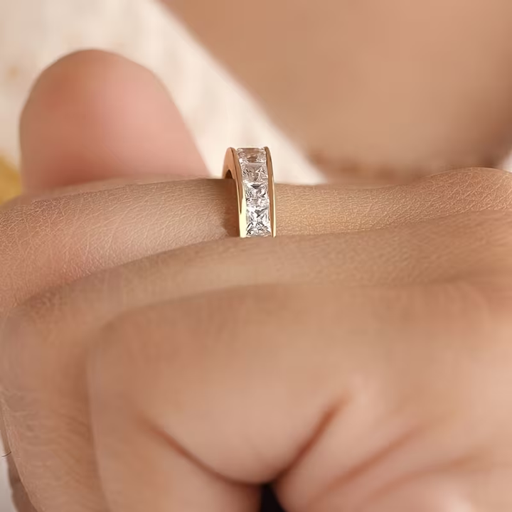 Elegant Luxury Spark Gold Ring