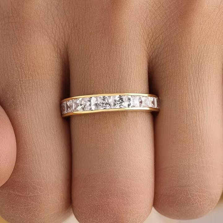 Elegant Luxury Spark Gold Ring