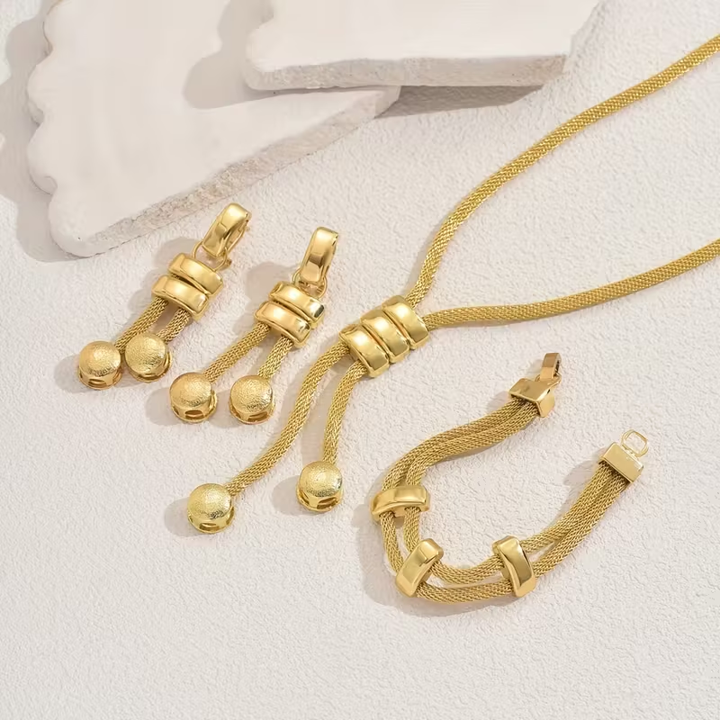 Gold Dangle Mesh Set