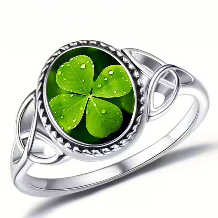 Green Clover Seal Silver Ring